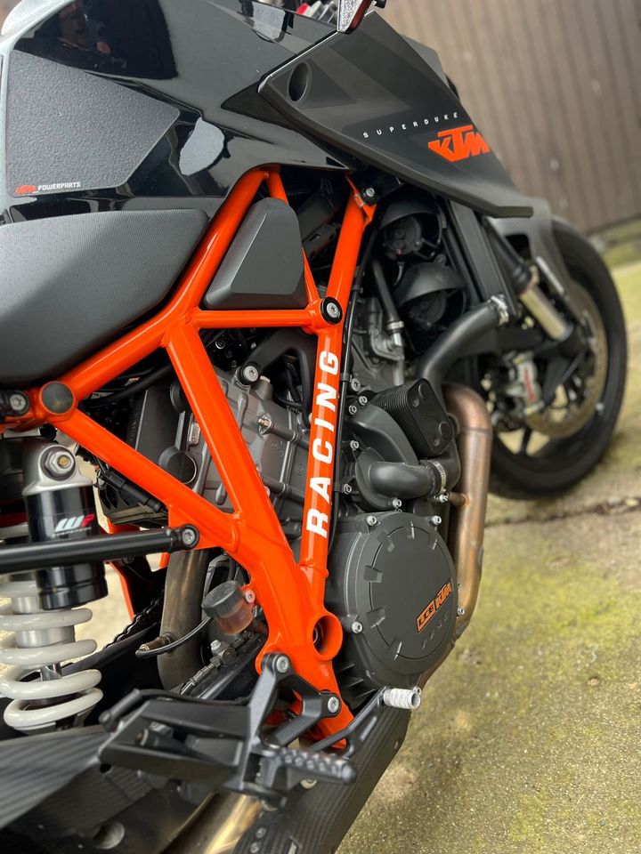 KTM 1290 Superduke R / in Pirna