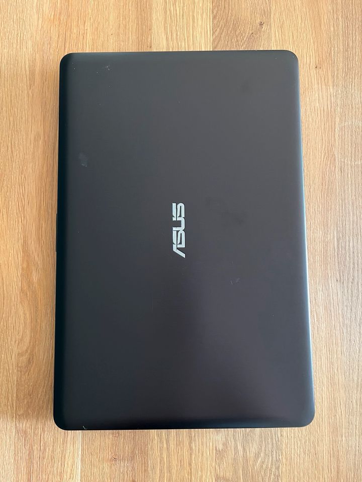 Asus Notebook in Arnsberg