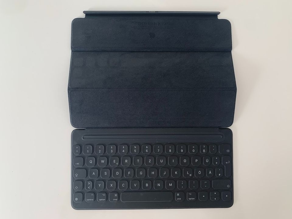 Apple Smart Keyboard für IPad in Berlin