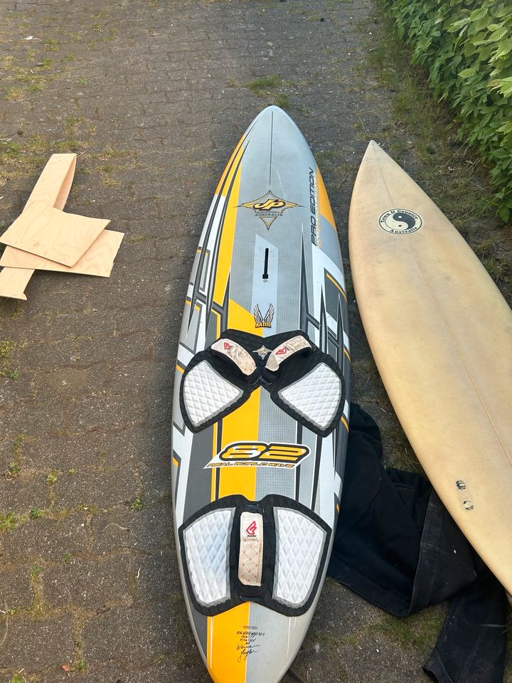 Windsurfboard windsurfen waveboard jp Australia 82l in Lübeck
