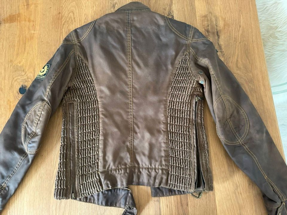 Belstaff Jacke Größe 40 Damen in Kronberg im Taunus