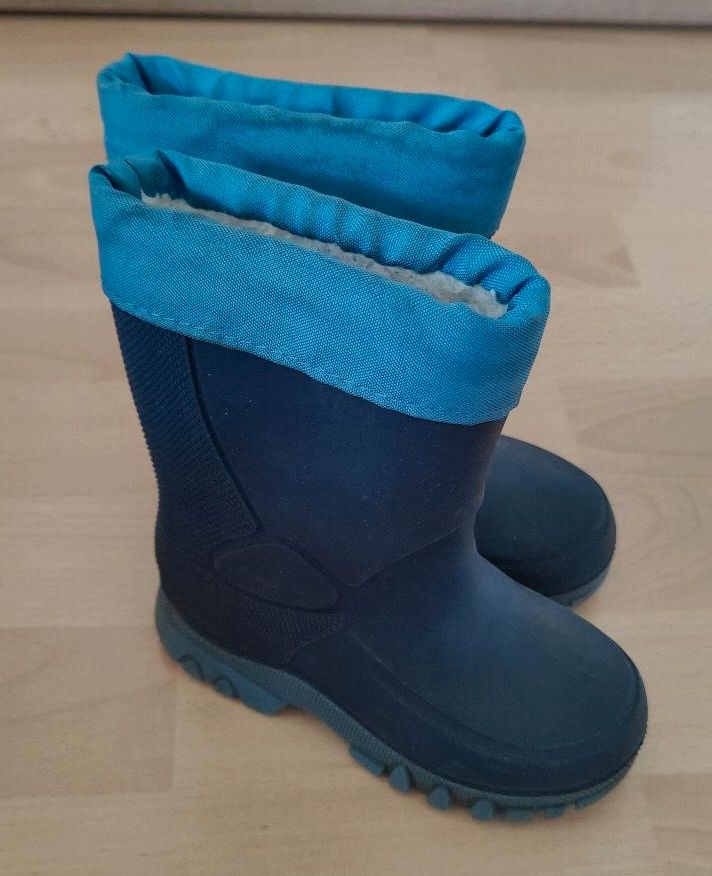 Kindergummistiefel 22 und 24/25 gefüttert in Lüneburg