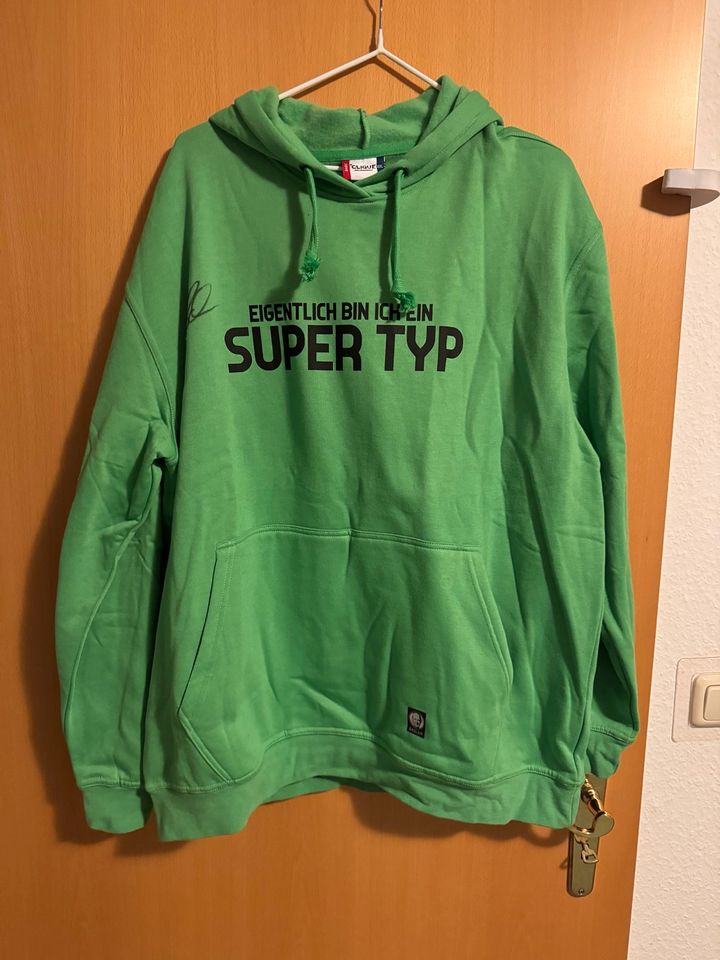 HOODY  XXL SUPER TYP MARIO BASLER HANDSIGNIERT in Burg