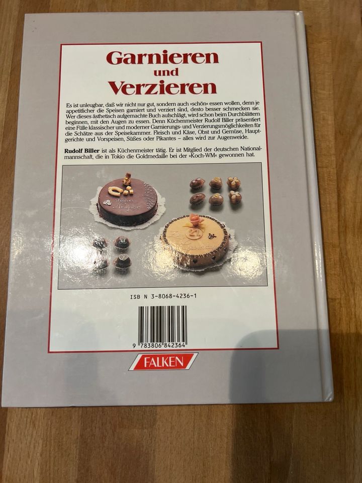 Kochbuch Garnieren und Verzieren in Bausendorf