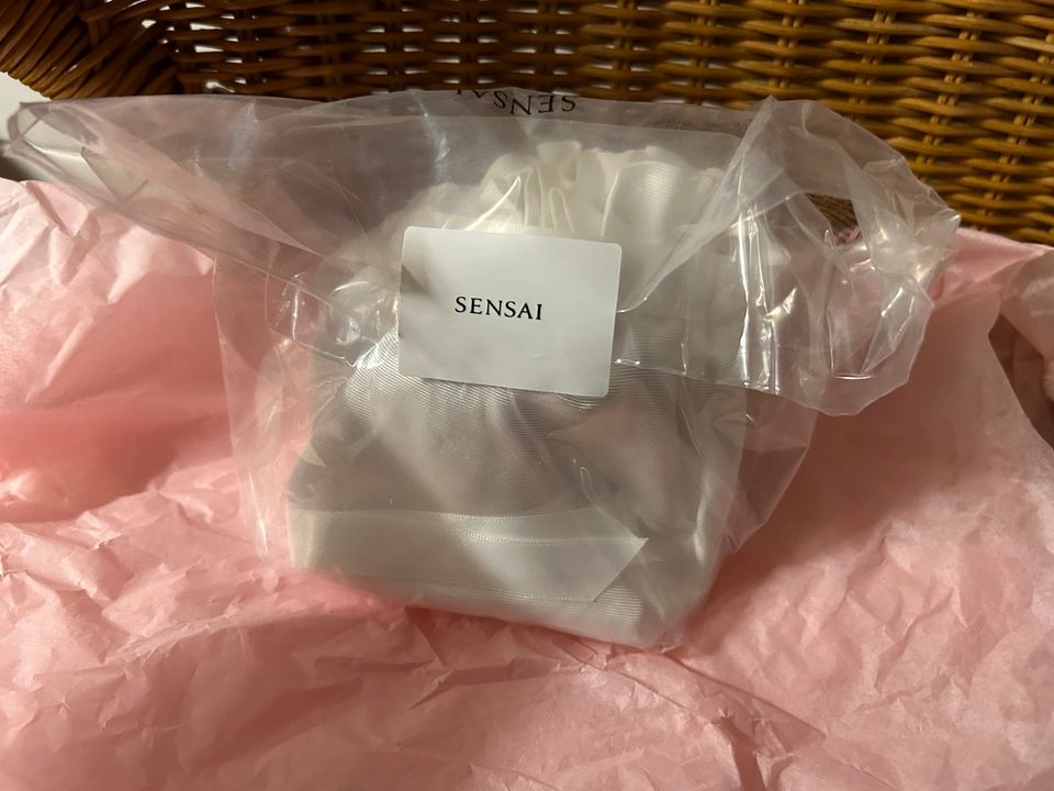 Neu Kosmetik Sensai Reisegrösse zusammen 127ml in Frankfurt am Main