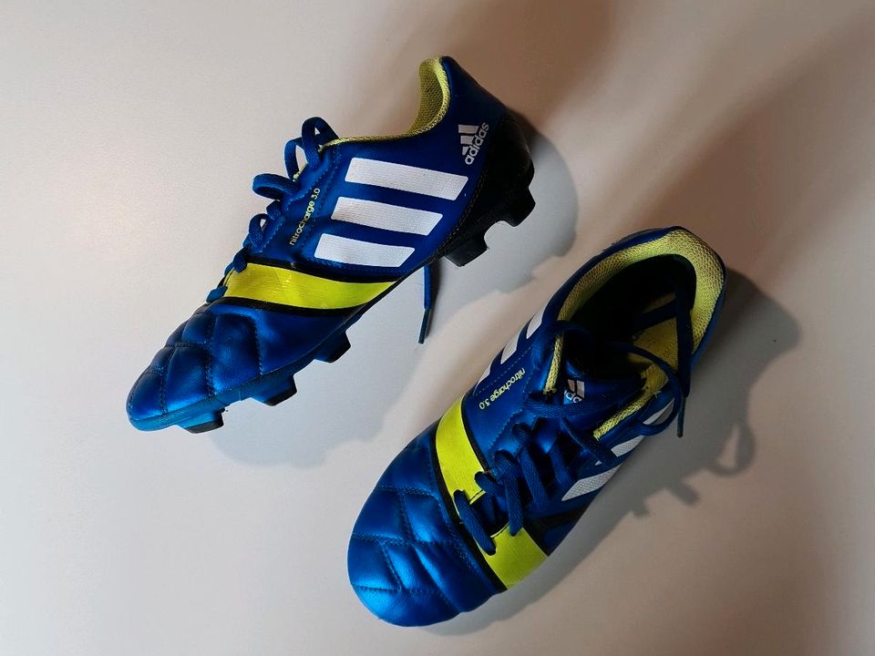 Adidas Fußballschuhe mit Noppen in Bockhorst Hümmling