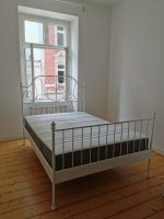 Weißes Ikea LEIRVIK Bett in super Zustand. Wuppertal - Elberfeld Vorschau