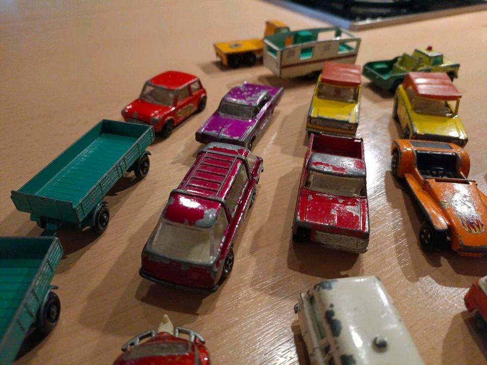 16 Matchbox-Autos in Ettringen