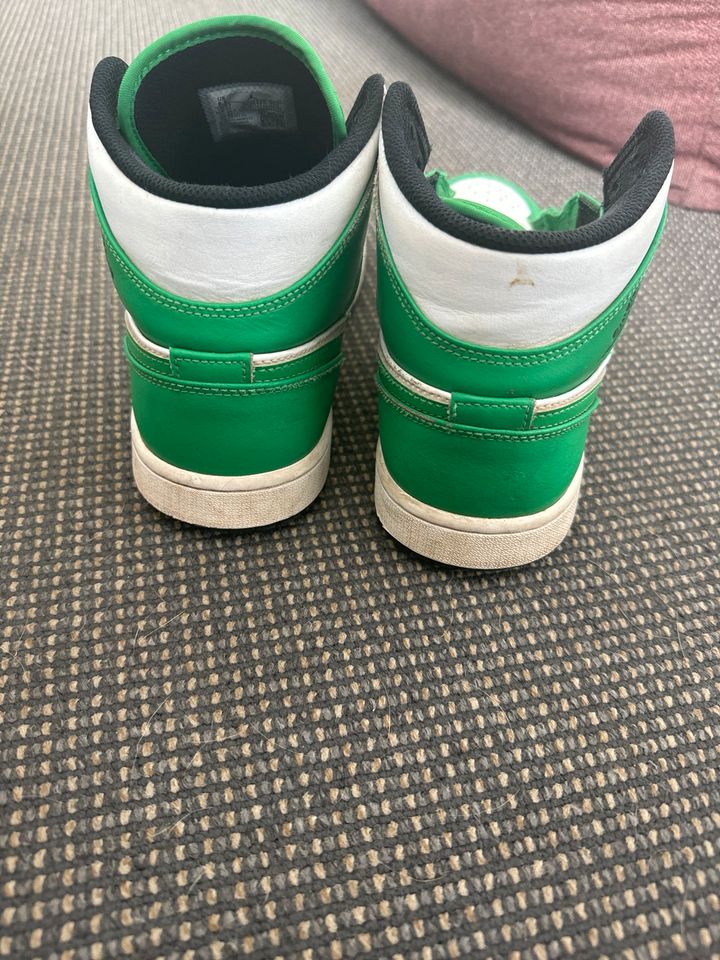 Nike Jordan Schuh neuwertig Größe 8.5 / 42 in Menden