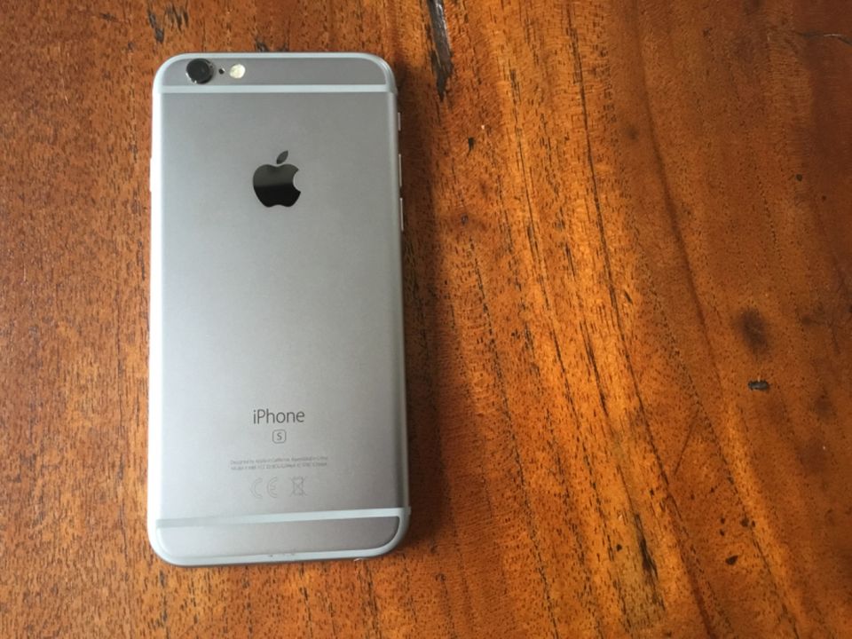 iPhone 6s, 32 GB, space grau in Essen