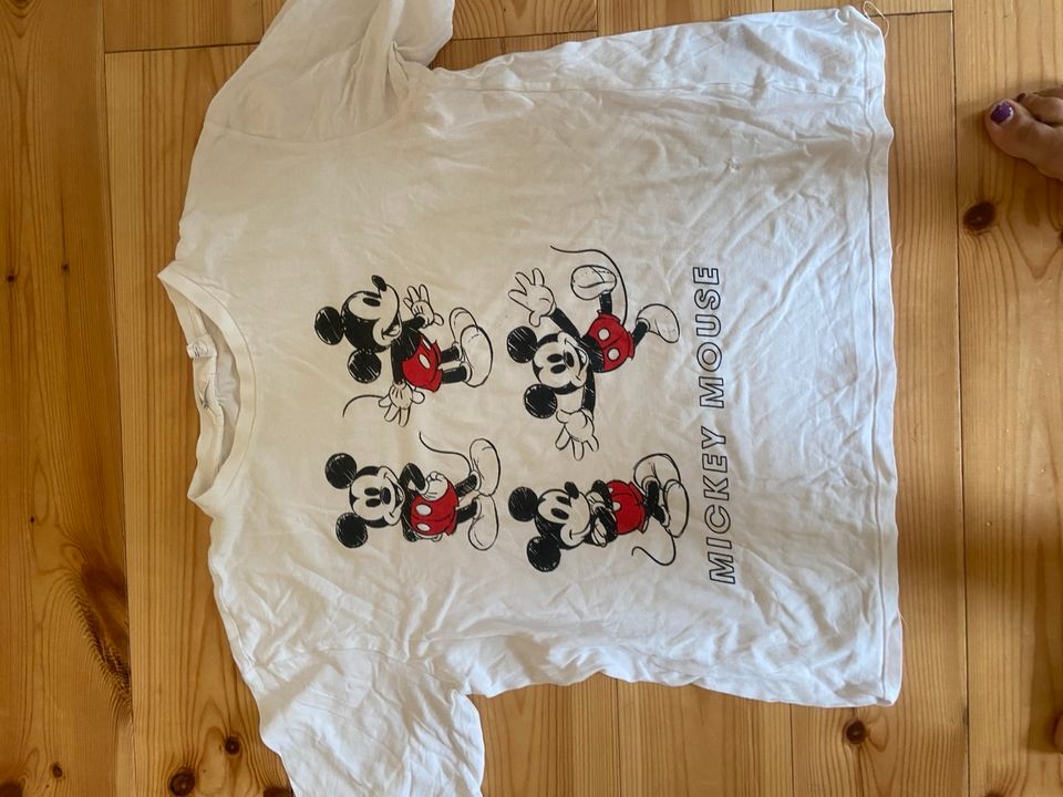 4 Teile Micke Mouse Pullover + 3 Shirts in Hannover