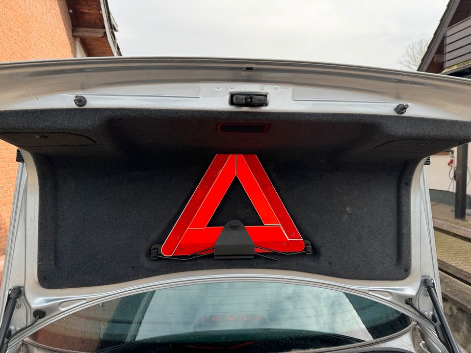 Auto Audi A8 in Frechen