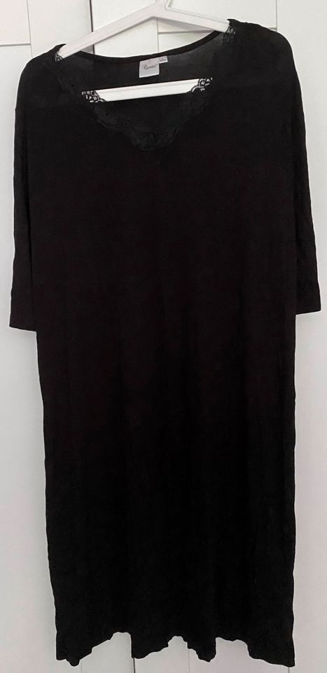Damen Nachthemd, Größe 44/46 kurze Arme, Schwarz V-Ausschnitt in Leisnig