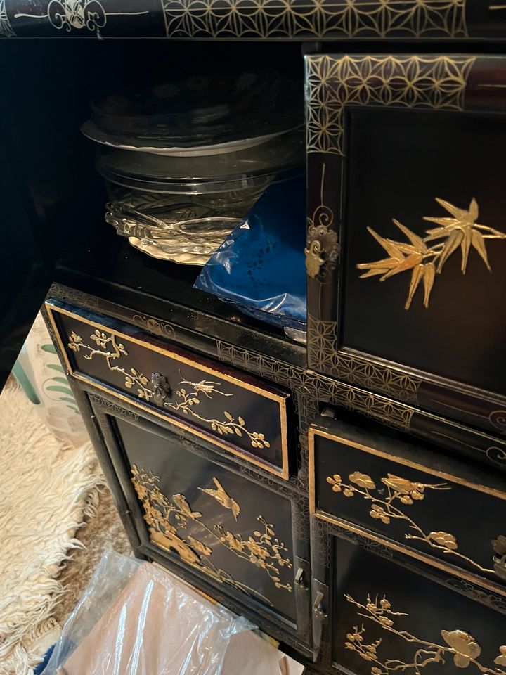 Chinesische Möbel verziert mit Perlmutt set antik in Hannover