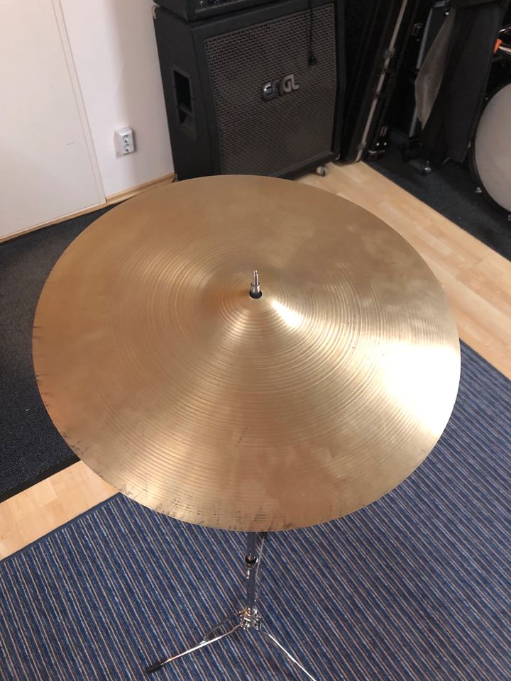 Zildjian Avedis 17“ Crash /// vintage in München