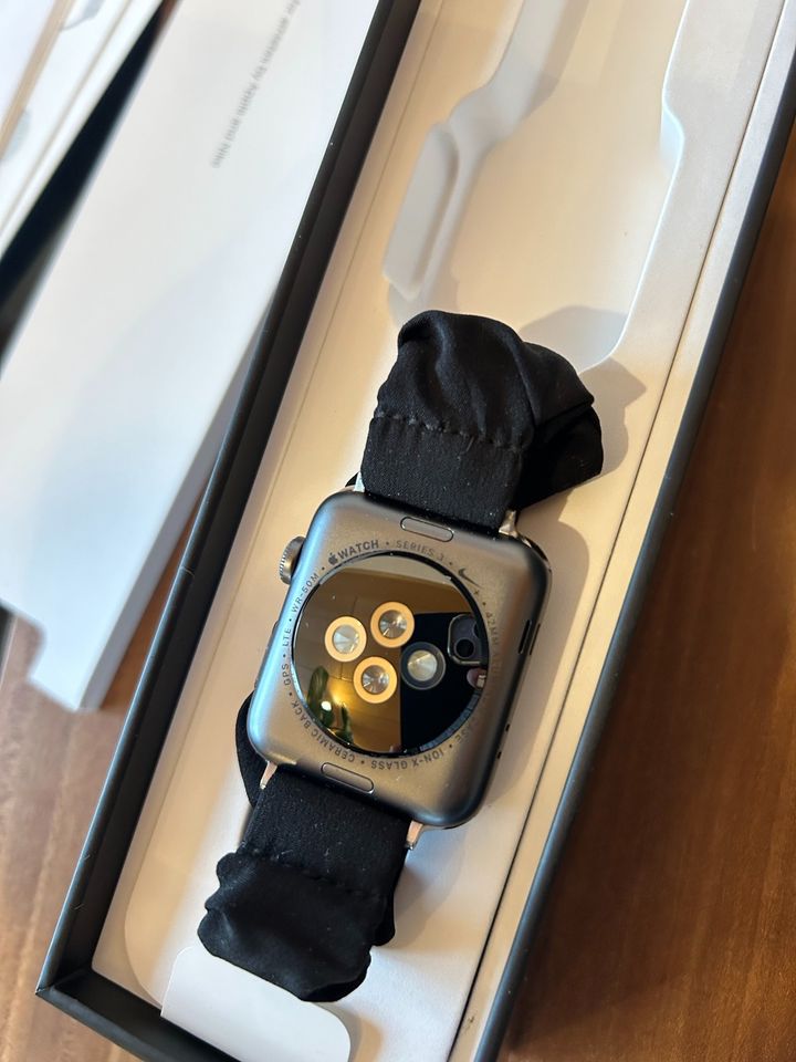 Apple Watch Series 3 Nike in Ulm