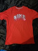 Nike T-shirt rot Gr.L Dresden - Prohlis-Nord Vorschau
