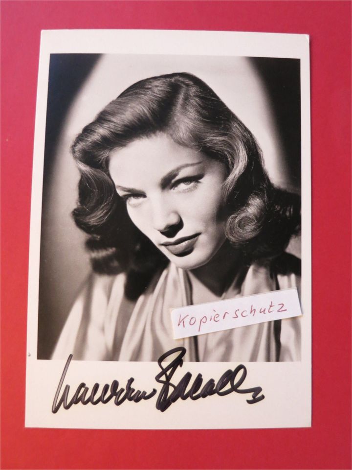 Lauren Bacall - Original Autogramm - Autogrammkarte in Langlingen