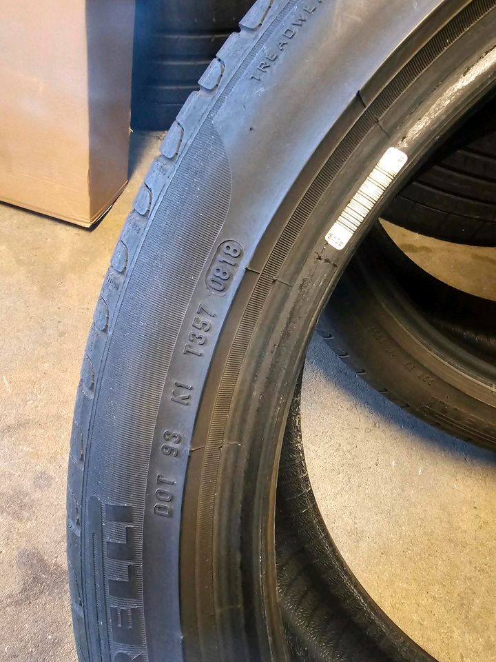 2x Sommerreifen 225/45R18 95W Pirelli 4,5-5mm in Niederkassel