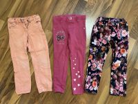 Kleiderpaket 3 Hosen H&M, Topolino, Kids Größe 104/110 Nordrhein-Westfalen - Paderborn Vorschau