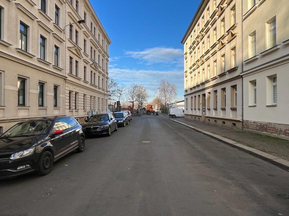 Schöne Dachgeschosswohnung in ruhiger Seitenstraße eines gepflegtem Altbau in Leipzig