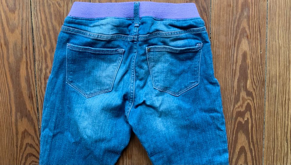 Elastische jeans Hose für Kinder in Hamburg