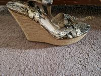 Zara Schuhe Keilabsatz schlangen Optik Bayern - Parsdorf Vorschau