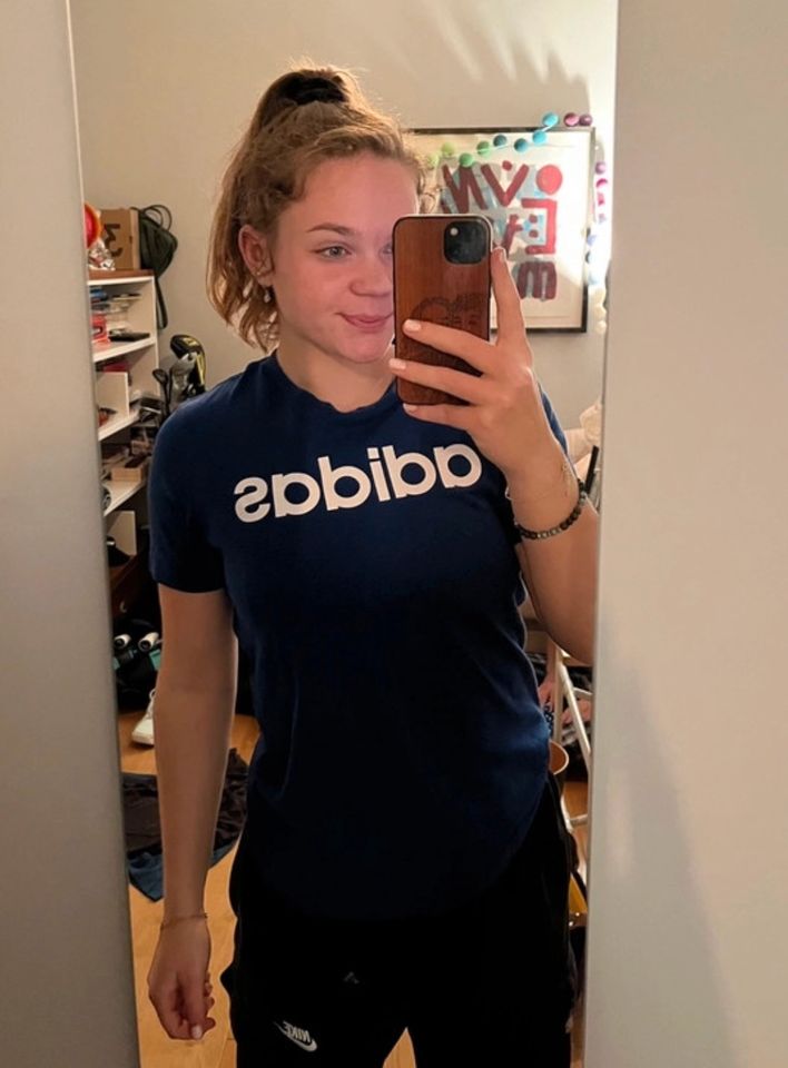 Adidas T-Shirt Damen in Berlin