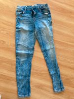 Jeans Bershka Gr.40 Nordrhein-Westfalen - Geseke Vorschau