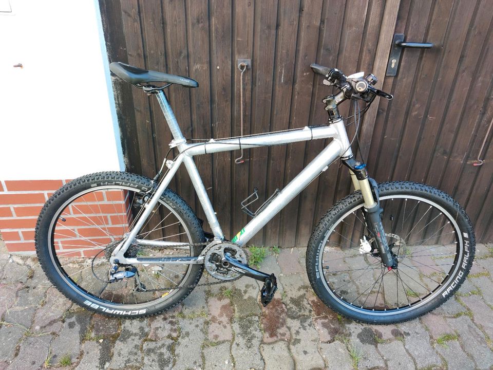 Mountainbike 26" Rock Shox Reba Deore Hardtail in Zwickau