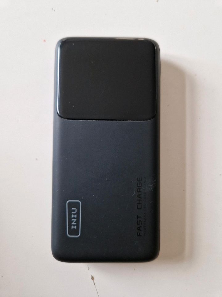 INIU Powerbank Fast Charge 15000 mAh 45 W in Leipzig