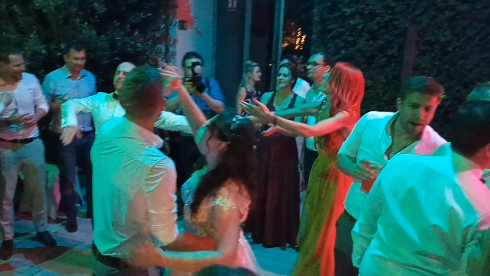 PROFESSIONELLER DJ / HOCHZEIT / PARTY / GEBURTSTAG in Karlsruhe