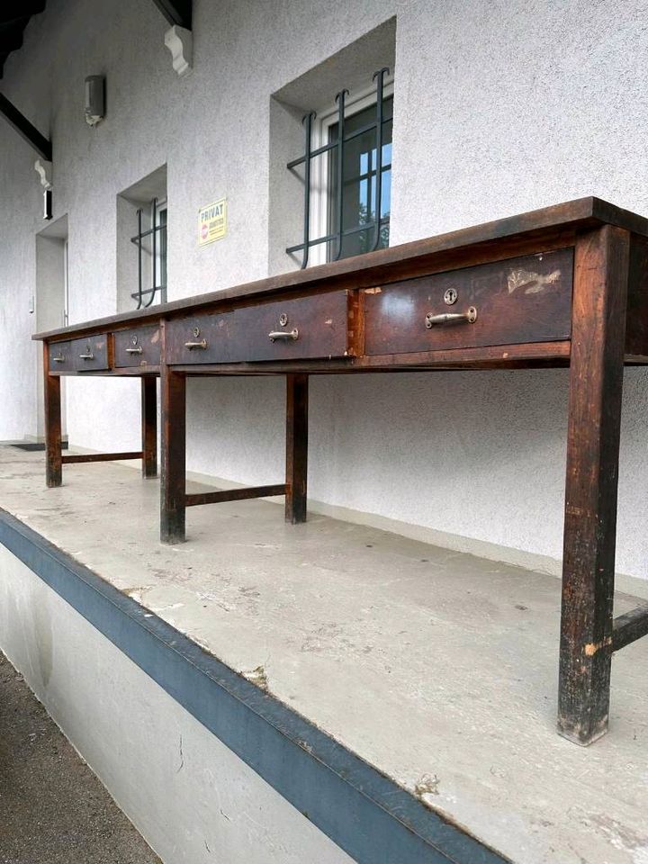 Unikat Vintage Schöner alter antiker Tisch Schreibtisch Werkbank in Feucht