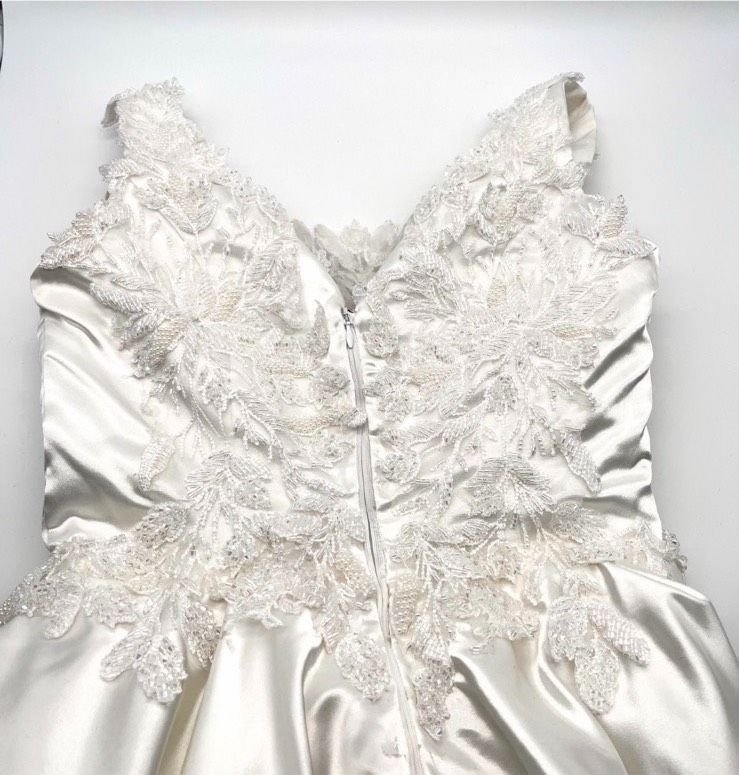 Hochzeitskleid / Brautkleid Neu Preis 6000Euro in Bremen