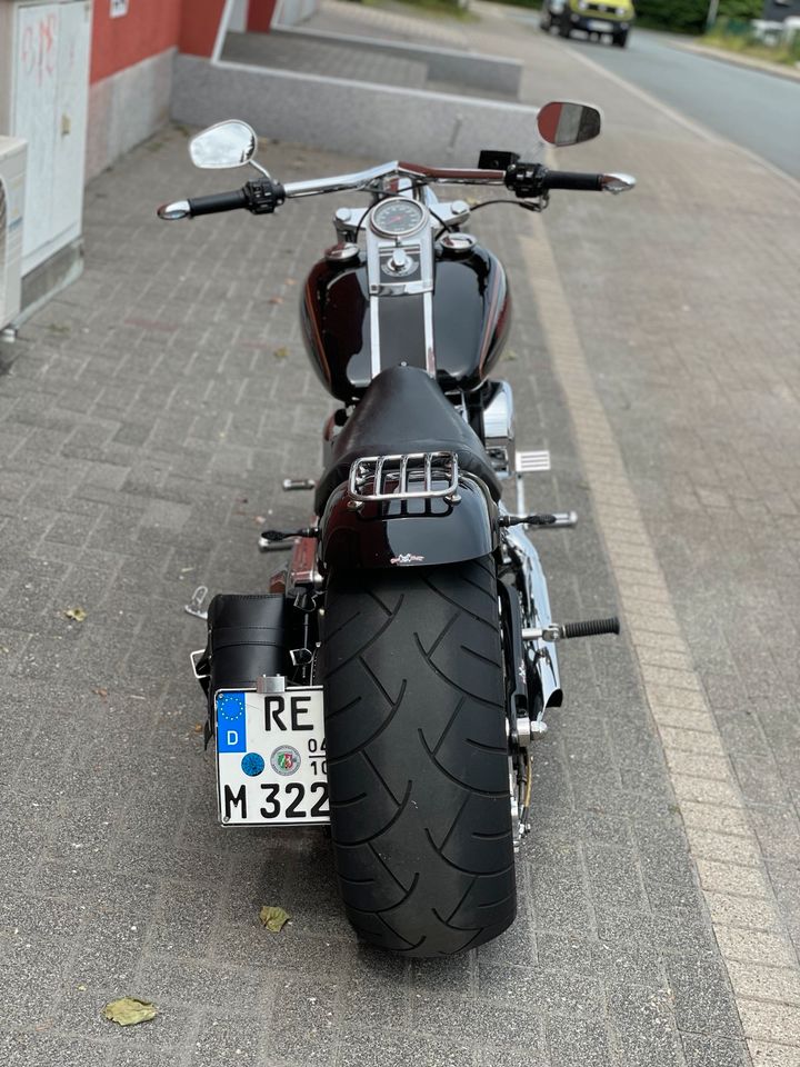 Harley Davidson Softail Custom FXSTC EVO in Bochum