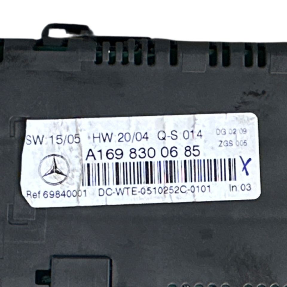 Mercedes A W169 B W245 Digital Klimabedienteil 1698300685 in Kaltenkirchen