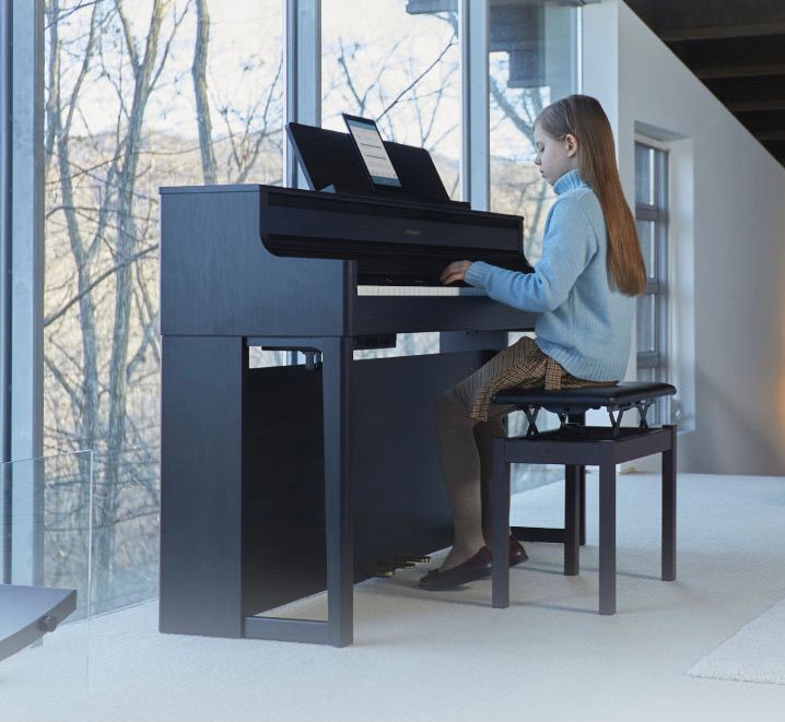 Roland E-Piano HP-702 mieten mit tollen Mietmöglichkeiten bei Way of Music in Niederzissen