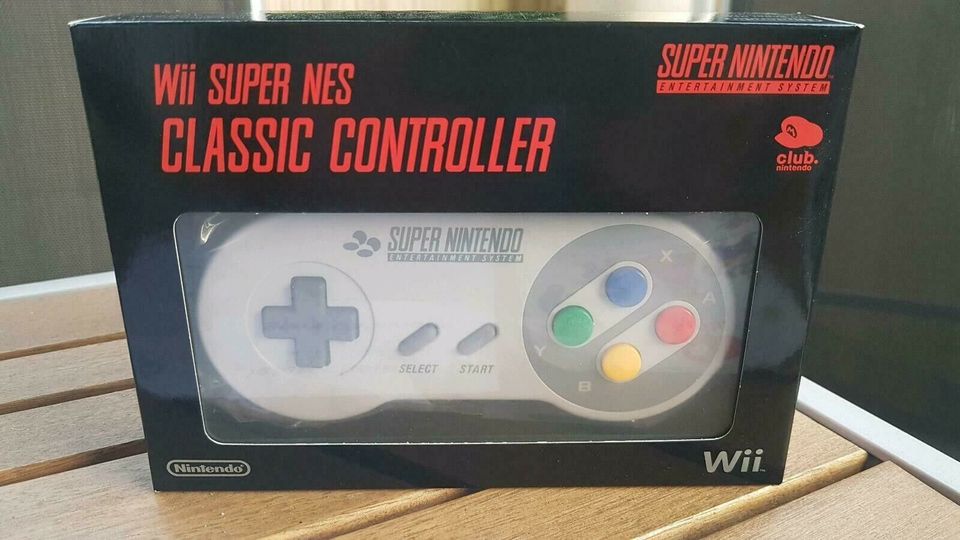 Original Club Nintendo Wii Super SNES Classic Controller *NEU* in Freital