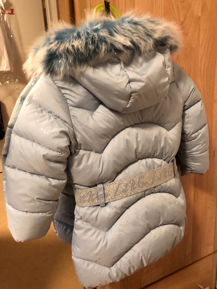 Eiskönigin Winterjacke in Stadtbergen