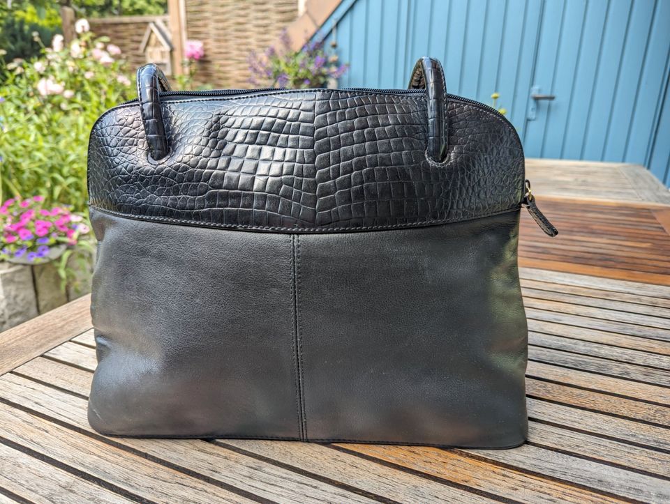 Handtasche schwarz in Hamburg