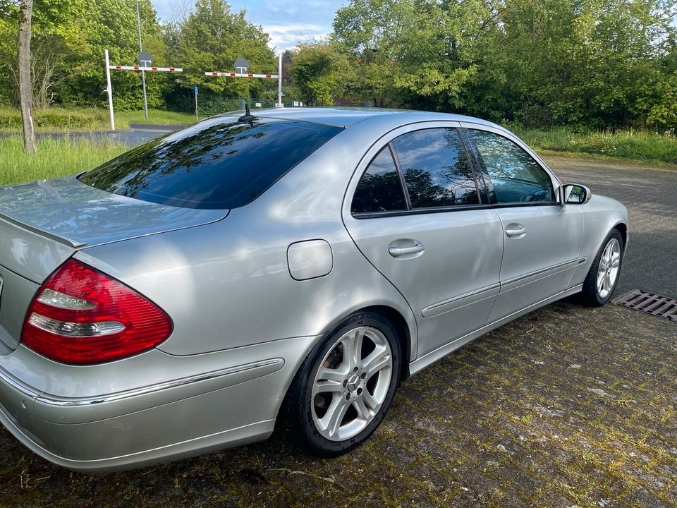 Mercedes E- Klasse in Köln