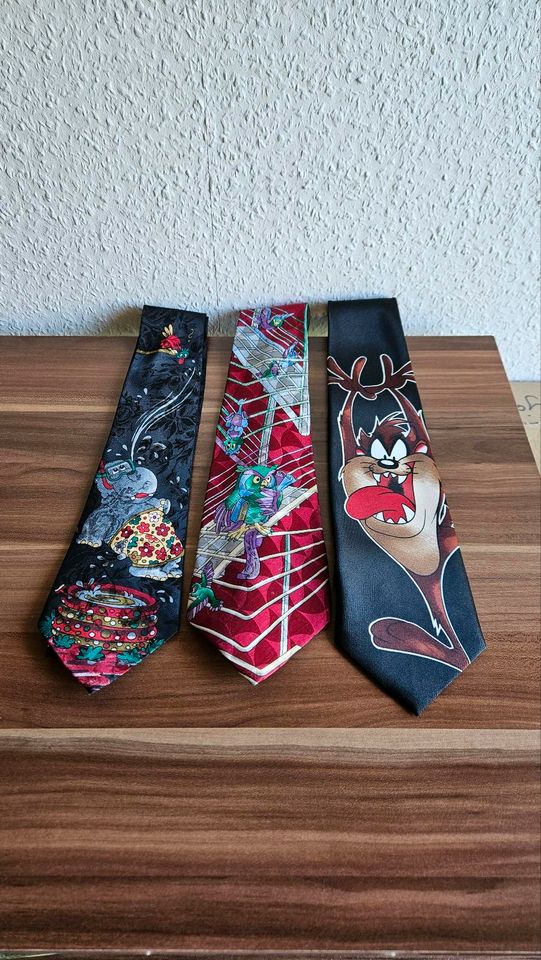3 hübsche, lustige Krawatten ab in Beeskow