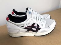 Asics Tiger Gel Lyte V Sneaker 43,5 weiss schwarz rot Schuhe Bayern - Pfaffenhofen a.d. Ilm Vorschau