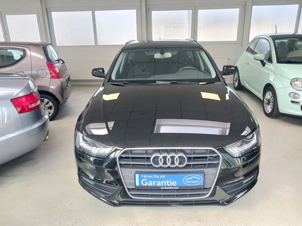 Audi A4 2.0 TDI "DSG ALU E-HECKKLAPPE NAVI ALU" in Mülheim (Ruhr)