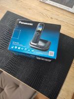 Panasonic Telefon sprechend. Lübeck - Moisling Vorschau
