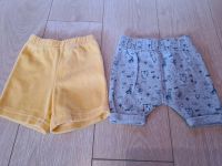 2 x kurze Hose short für Baby Kind Größe 50 Set Paket Nordrhein-Westfalen - Olsberg Vorschau