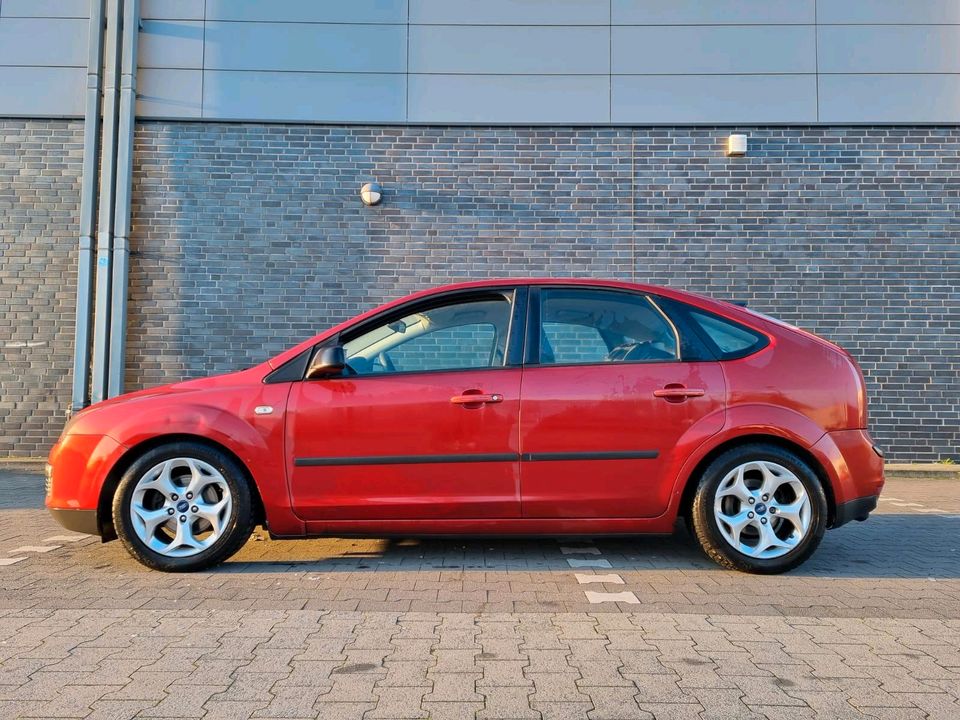 Ford Focus 1.6 TÜV bis 02.2025 in Gelsenkirchen