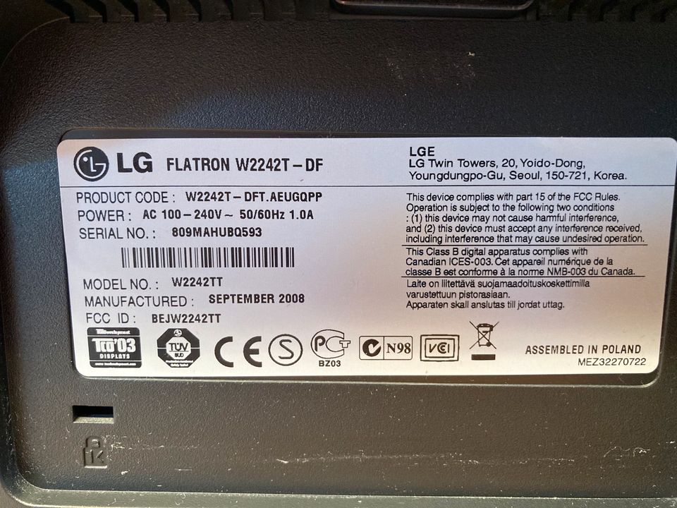 22“ LG Flatron W2242T in Bad Dürrheim