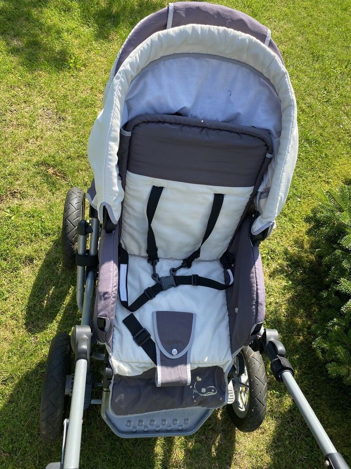 Kinderwagen in Meschede