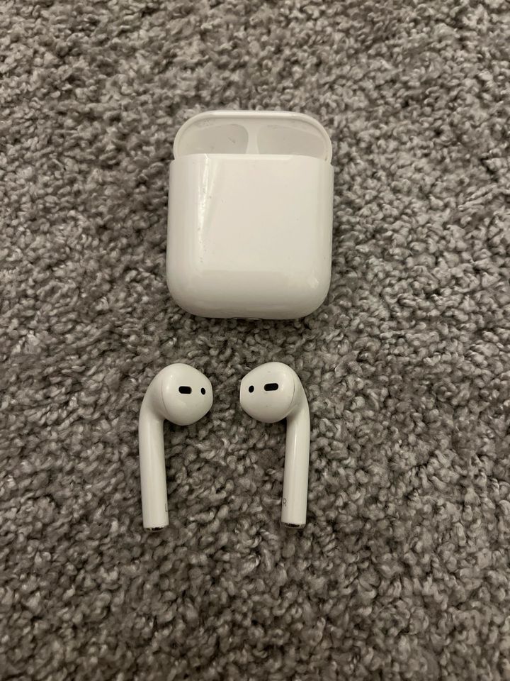 Air Pods 1. Generation in Ortenberg